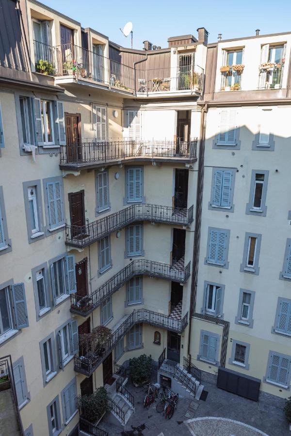 Beplace Apartments In Isola Милан Экстерьер фото
